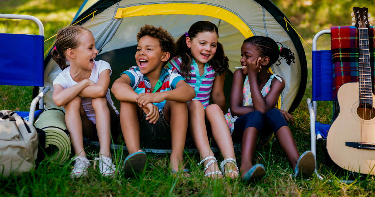 Llegó julio y el campamento para niños y niñas